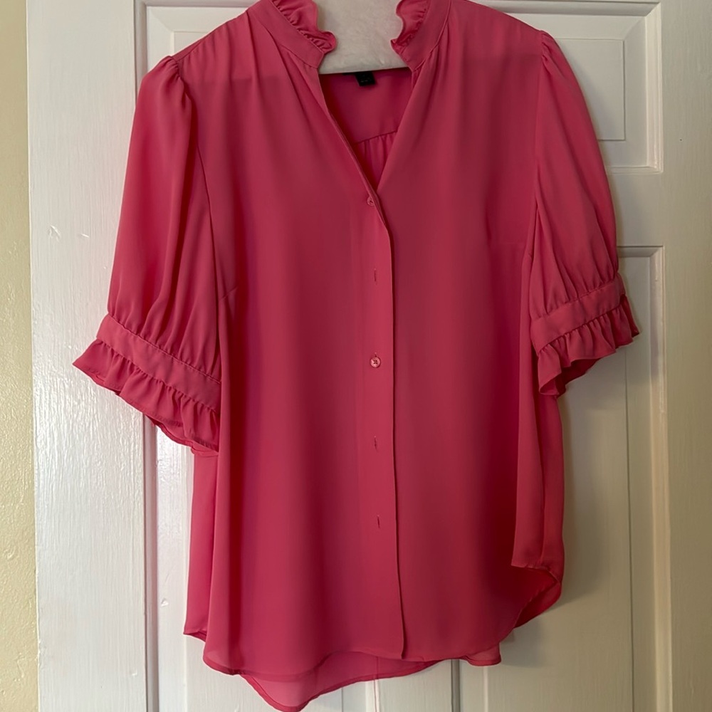 Cute bubblegum medium Ann Taylor top